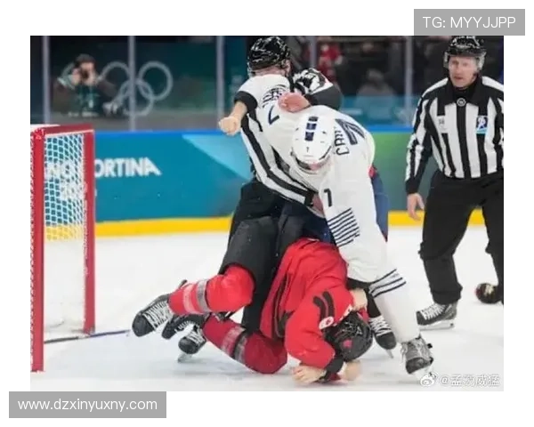 冬奥首战赛场两米壮汉激烈肉搏